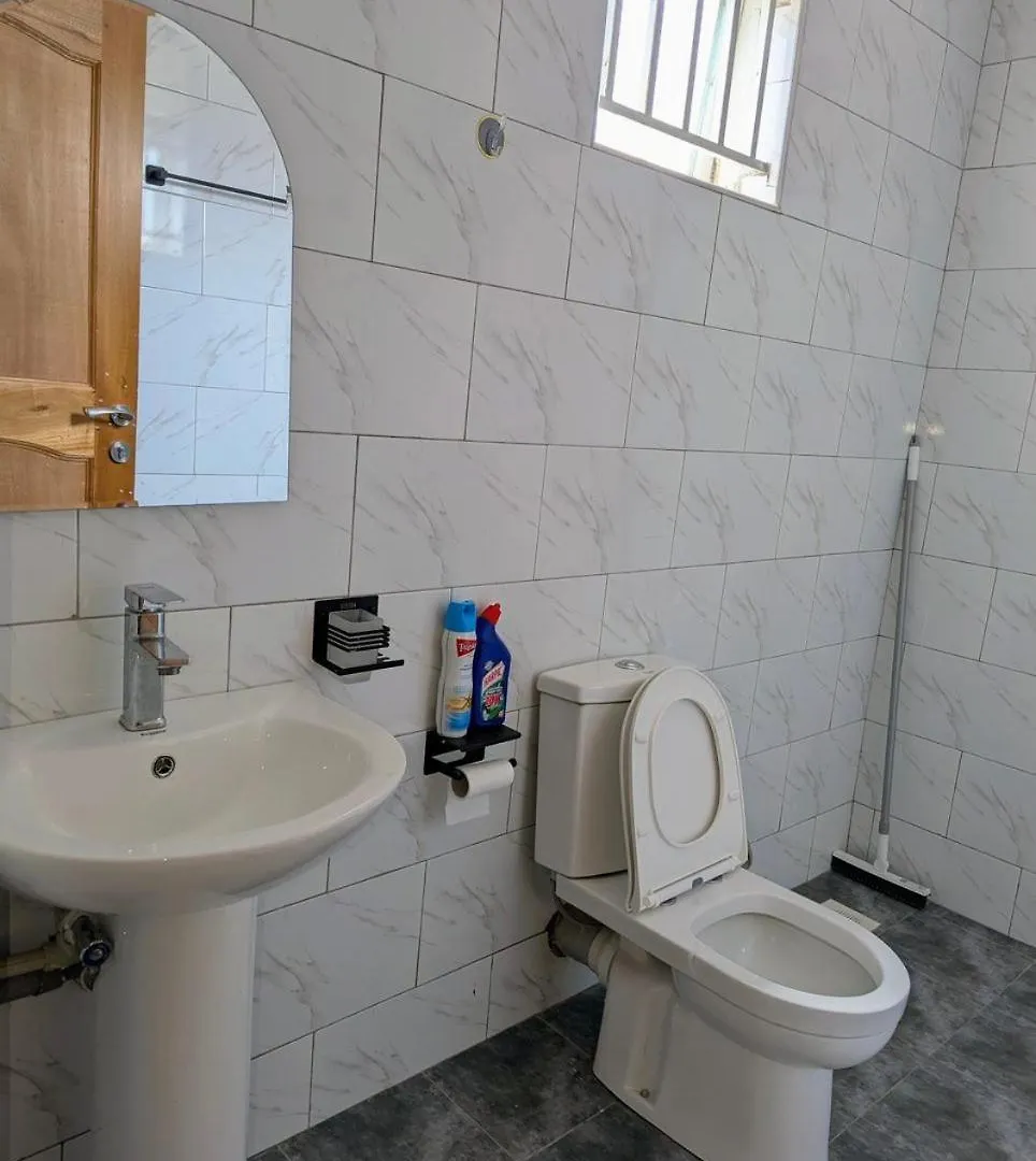 קמפאלה Kk Homes 0*,